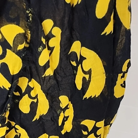 Iowa Hawekey Infinity Scarf - Picture 3 of 5